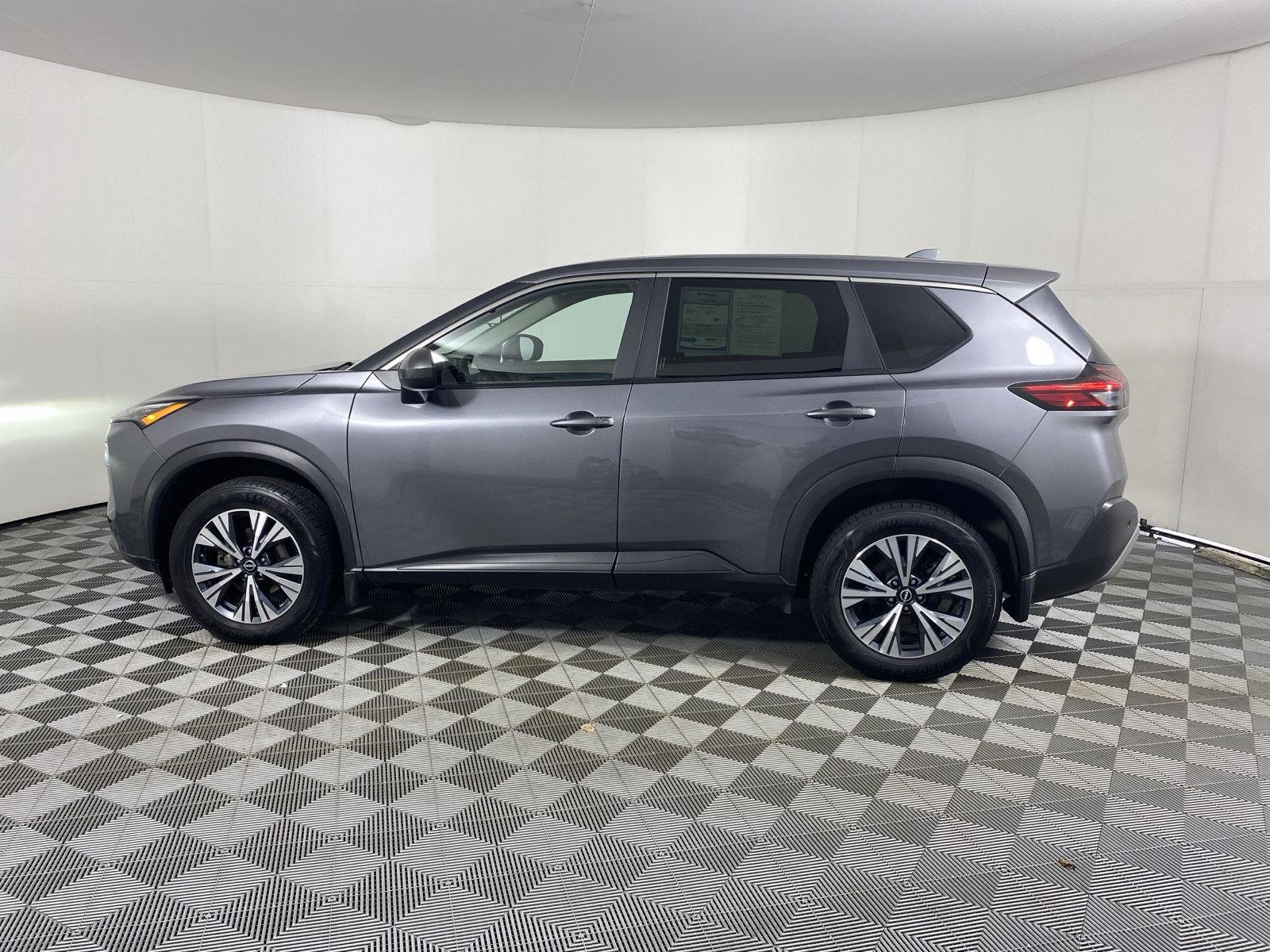 Used 2023 Gun Metallic Nissan SV image 4