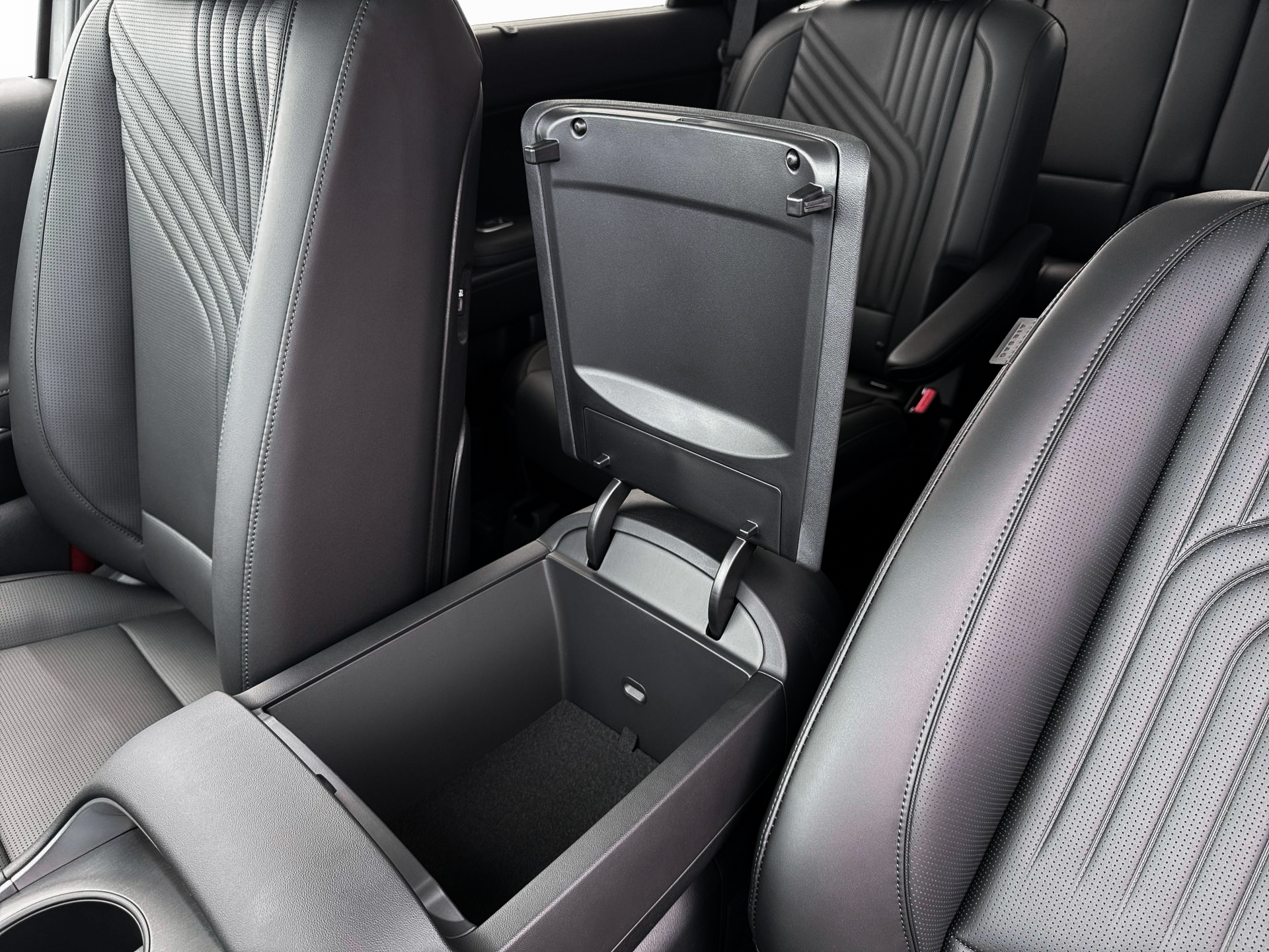 New 2026 Abyss Black Pearl Hyundai SEL AWD image 19
