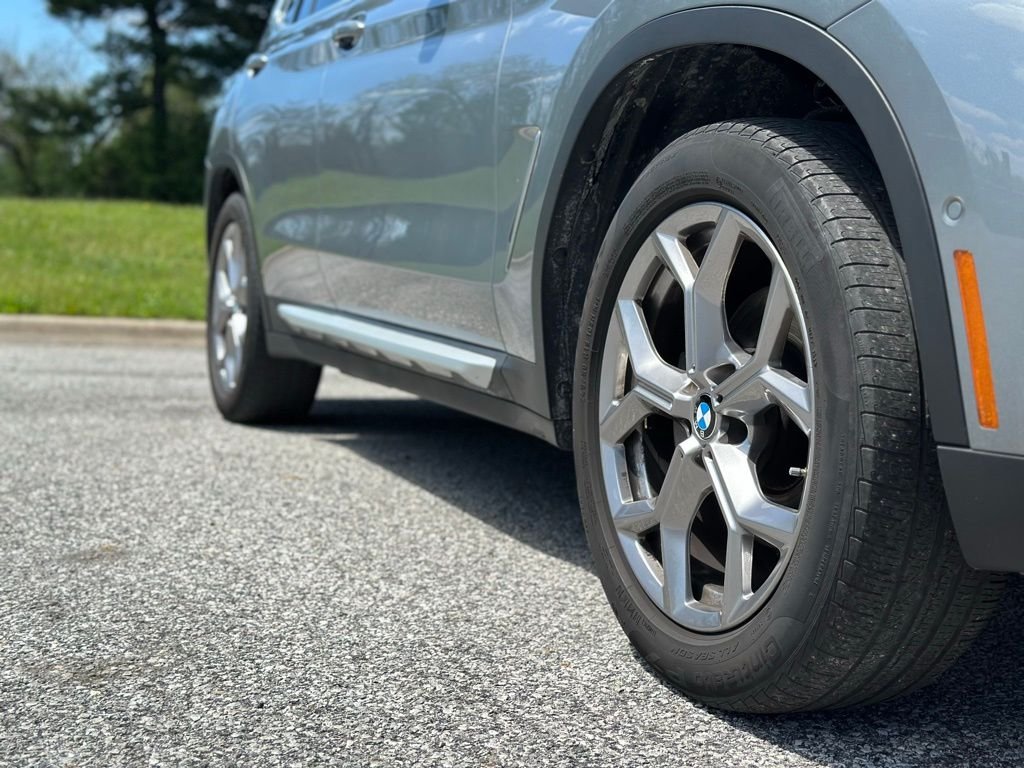 Used 2024 Skyscraper Grey Metallic BMW xDrive30i image 11