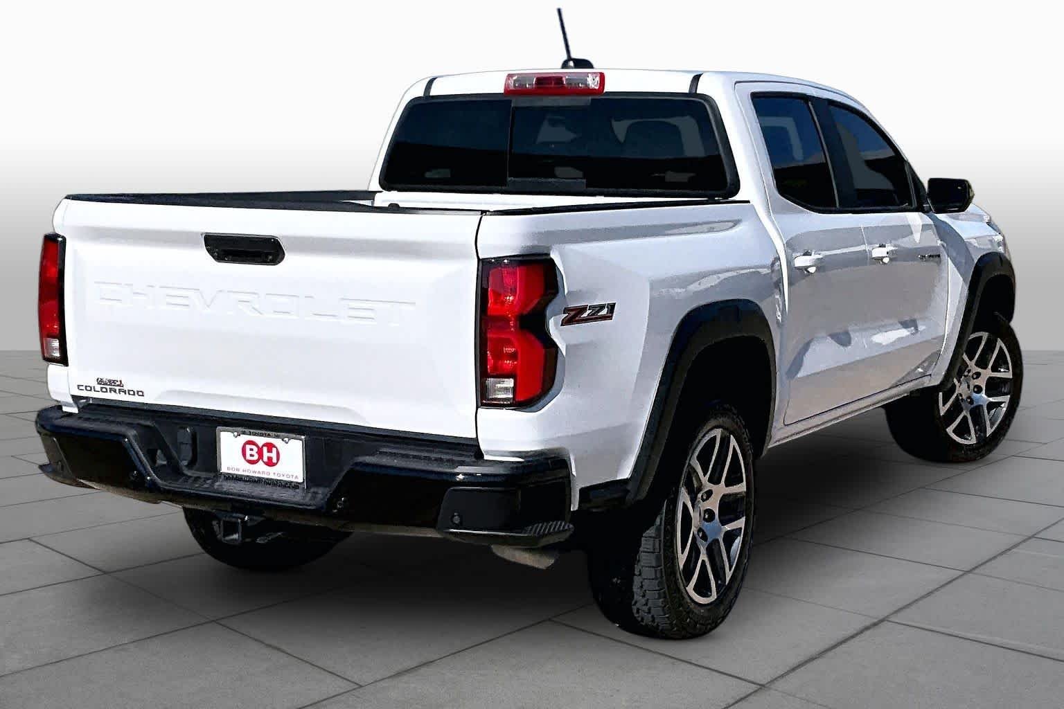 Used 2024 Summit White Chevrolet 4WD Z71 image 13