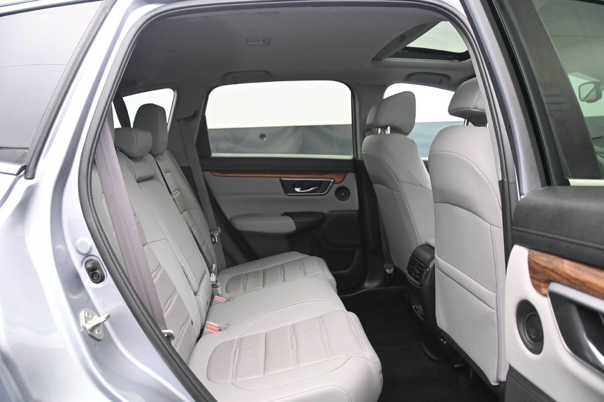 Used 2019 Silver Honda EX-L image 14