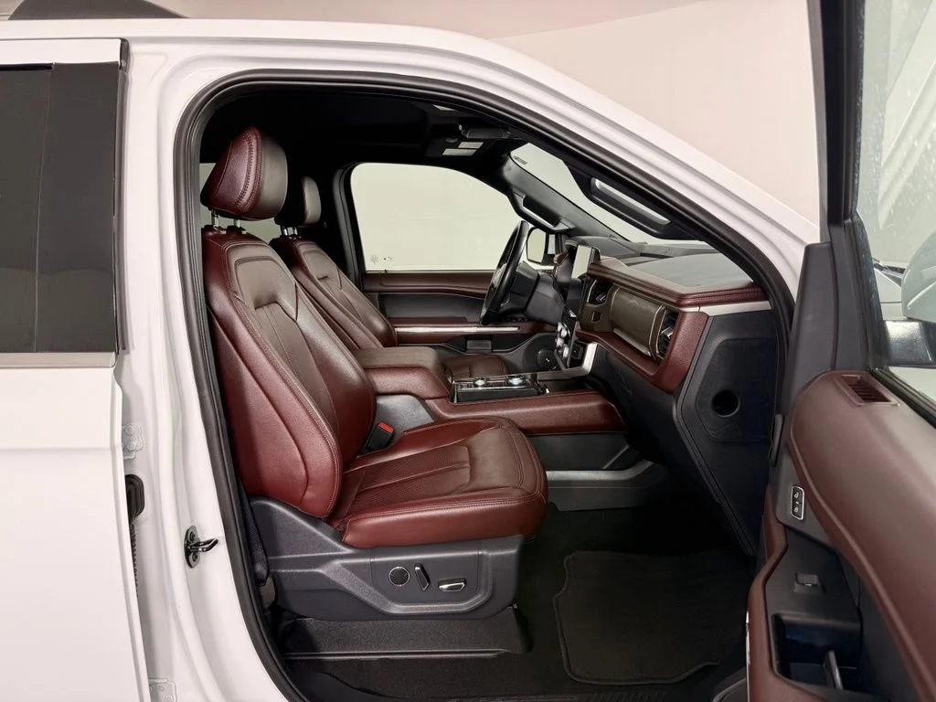 Used 2024 White Ford Limited image 23
