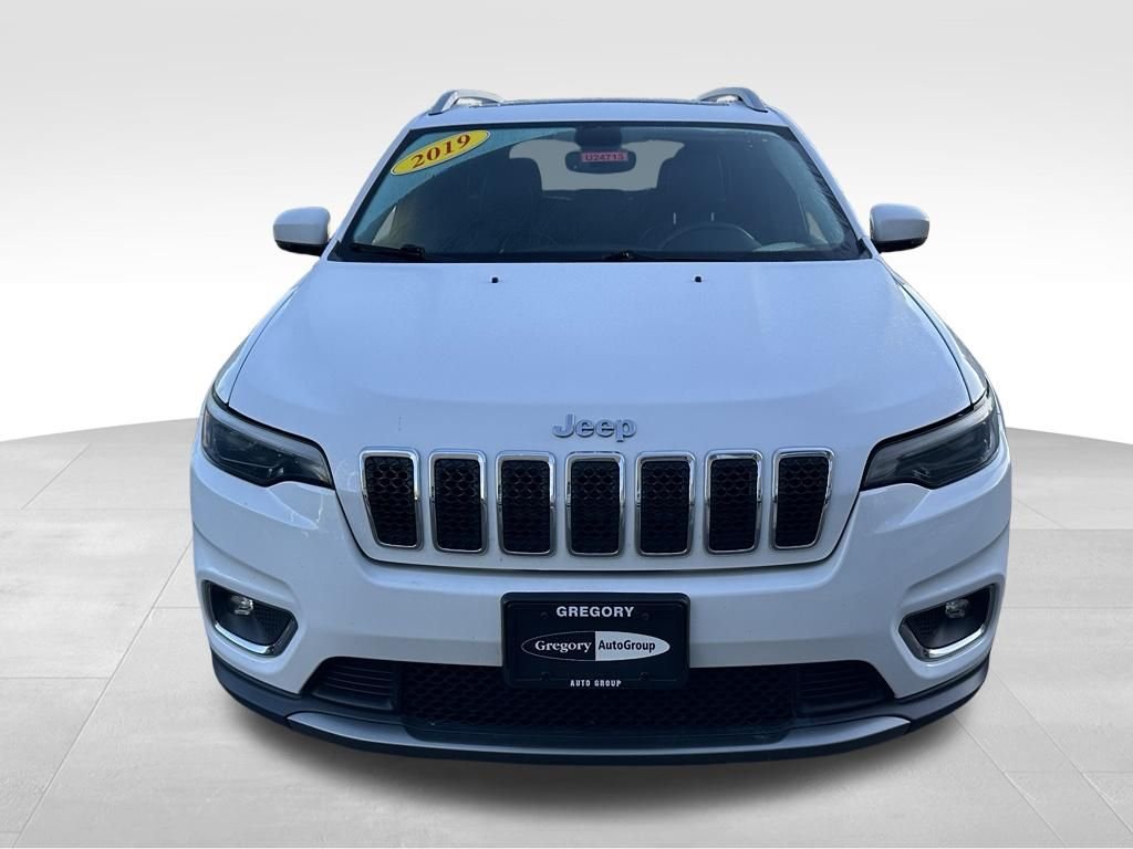 Used 2019 White Jeep Limited image 3