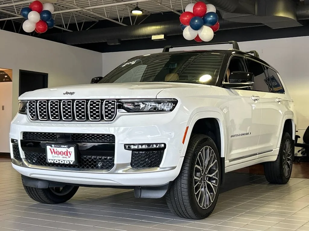 Used 2021 Bright White Clearcoat Jeep Summit Reserve image 2