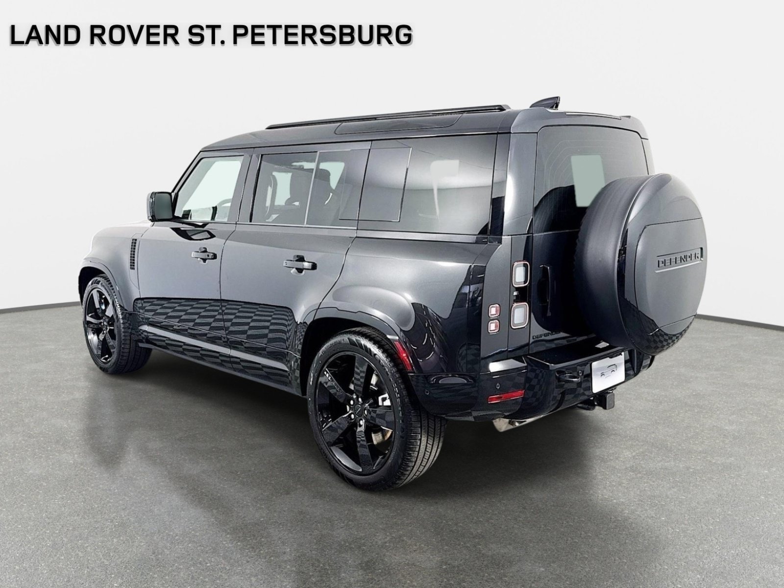 Used 2026 Santorini Black Land Rover X-Dynamic SE image 7