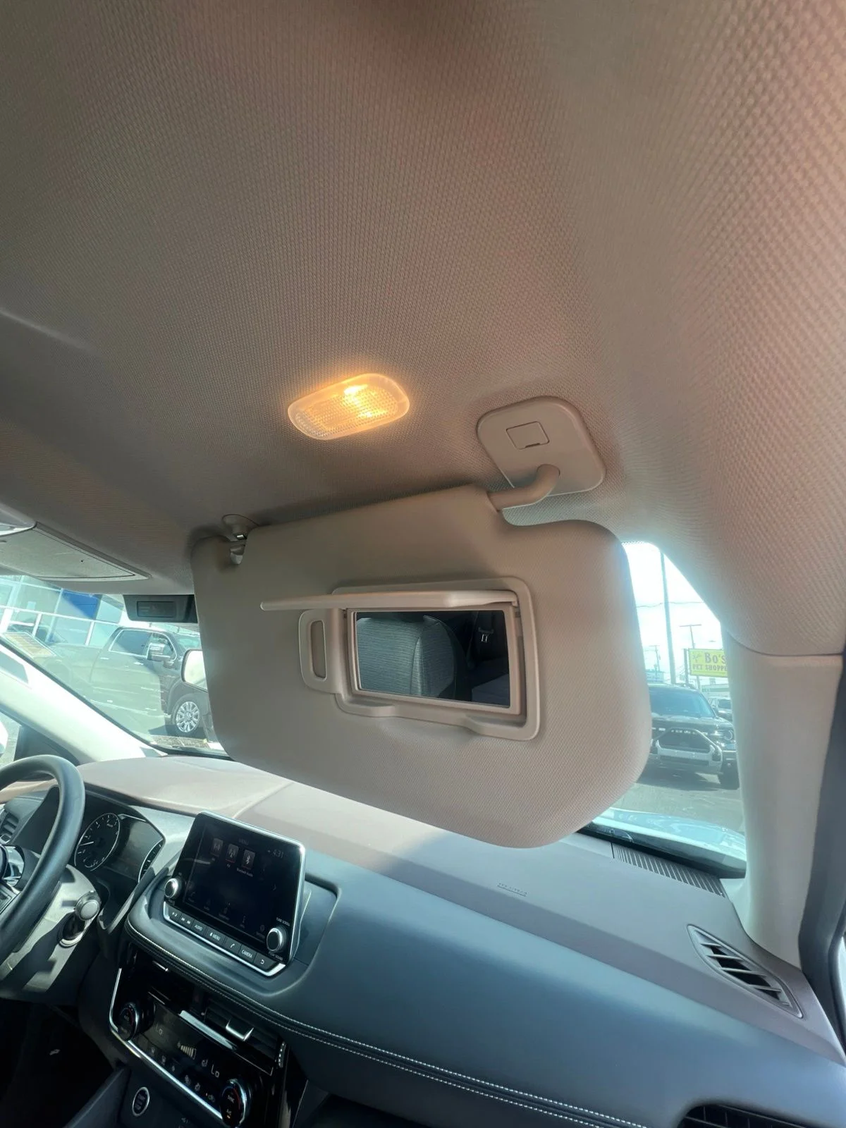 Used 2022 White Nissan SV image 44