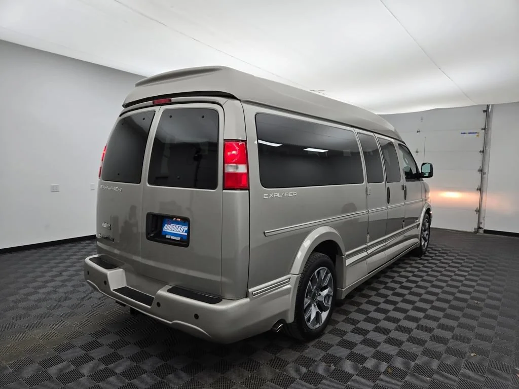 Used 2023 Special Exterior Color Chevrolet WT image 3