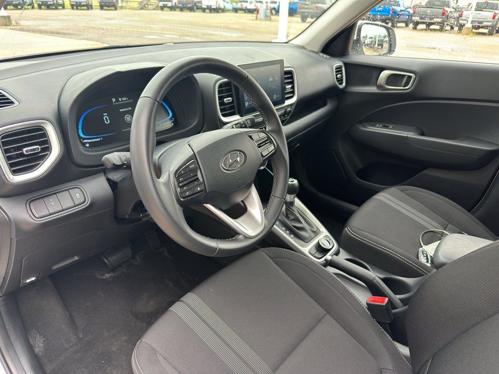 Used 2025 Onyx Black Hyundai SEL image 12