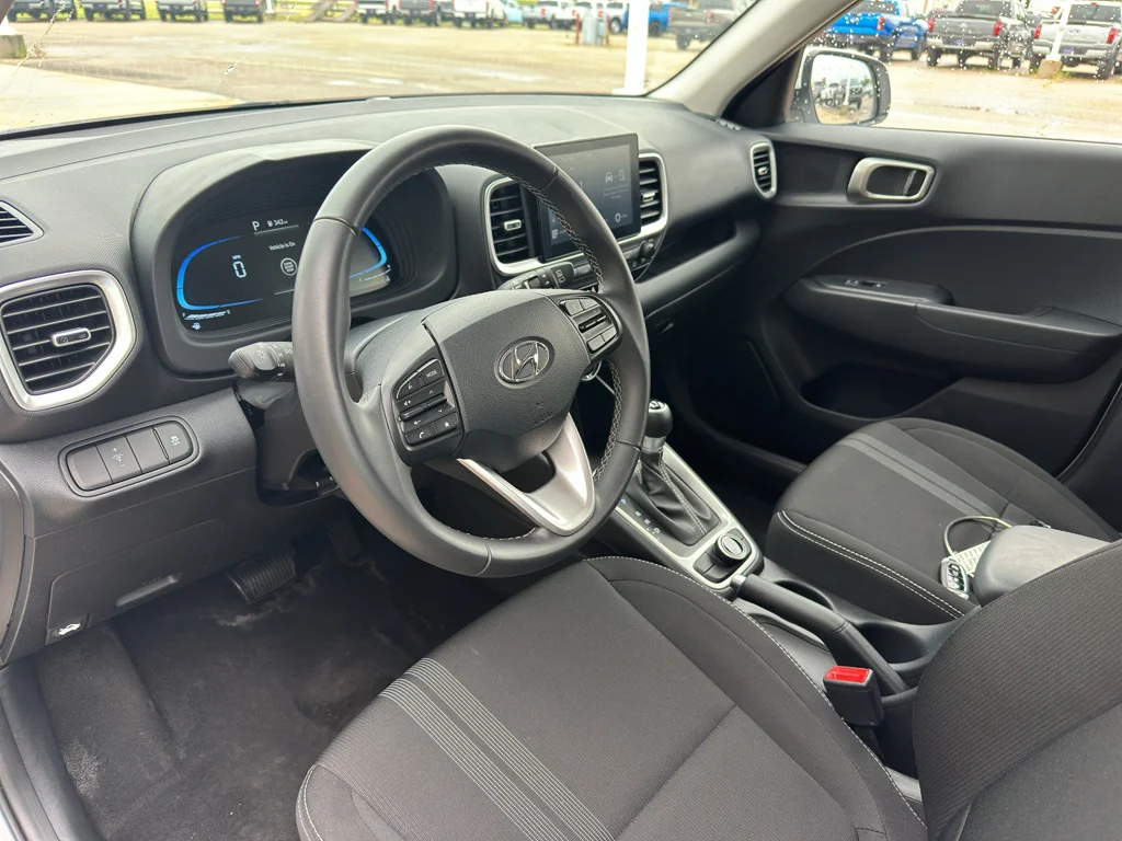 Used 2025 Onyx Black Hyundai SEL image 12