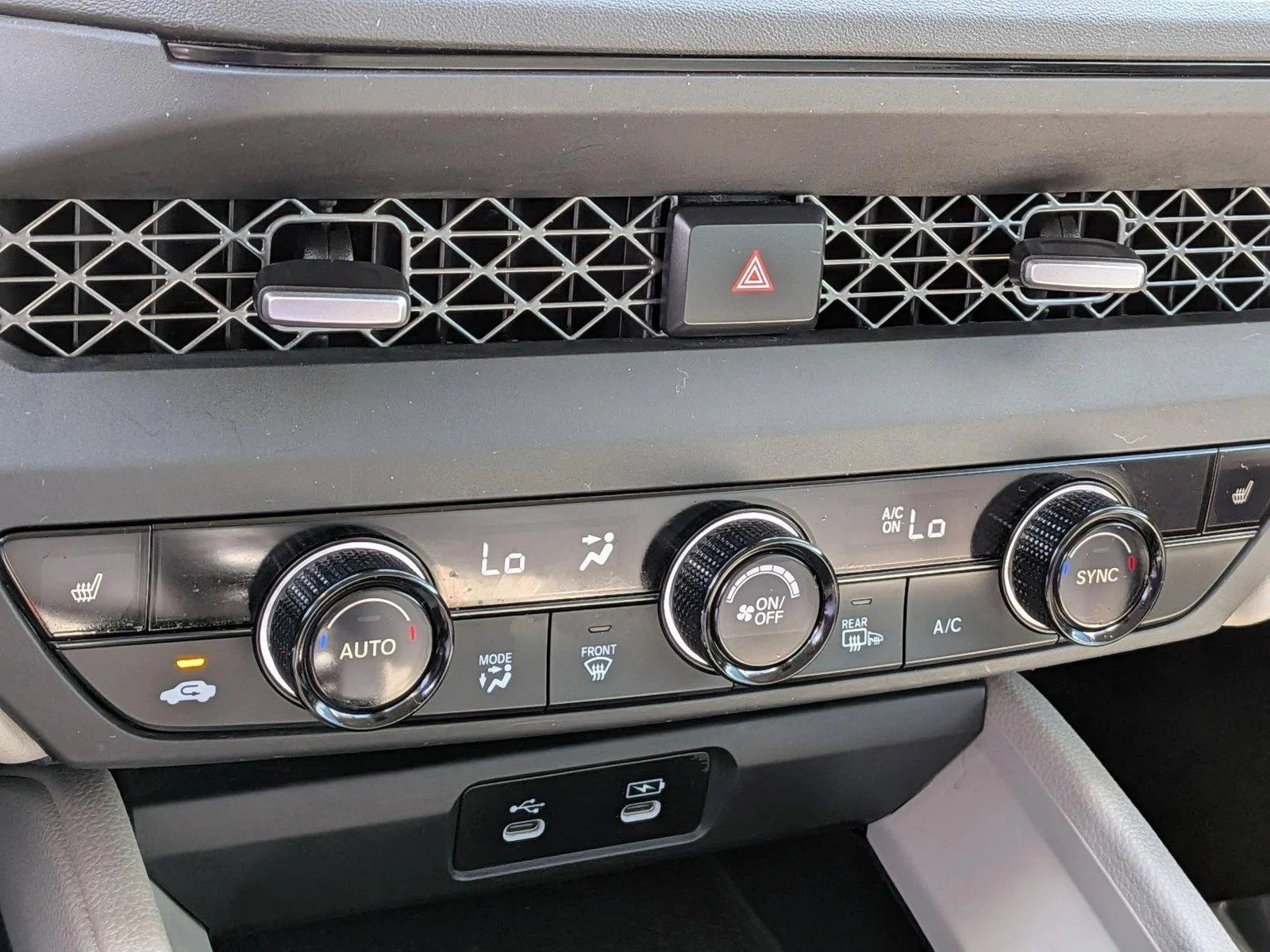 Used 2023 Platinum White Pearl Honda EX image 14