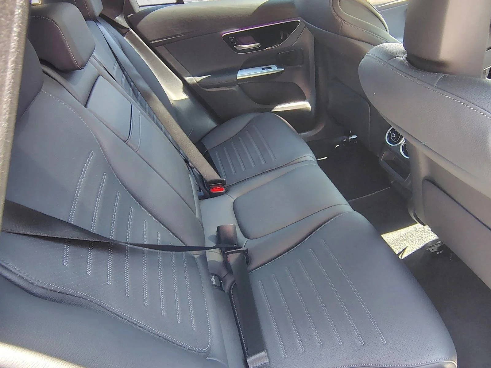 Used 2026 Cirrus Silver Metallic Mercedes-Benz GLC 300 image 20
