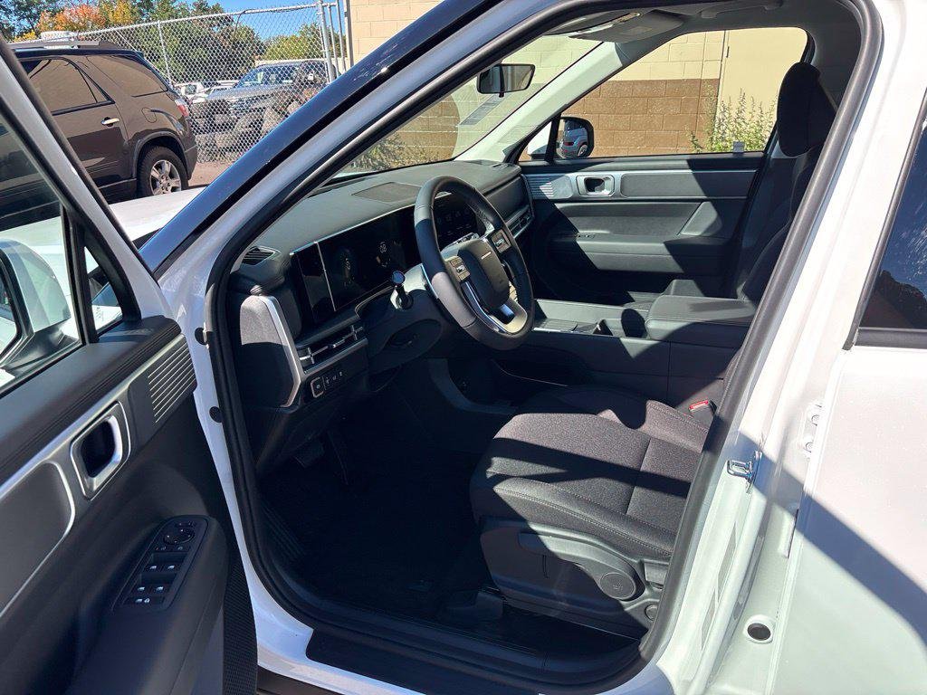 New 2027 White Hyundai SE AWD image 11
