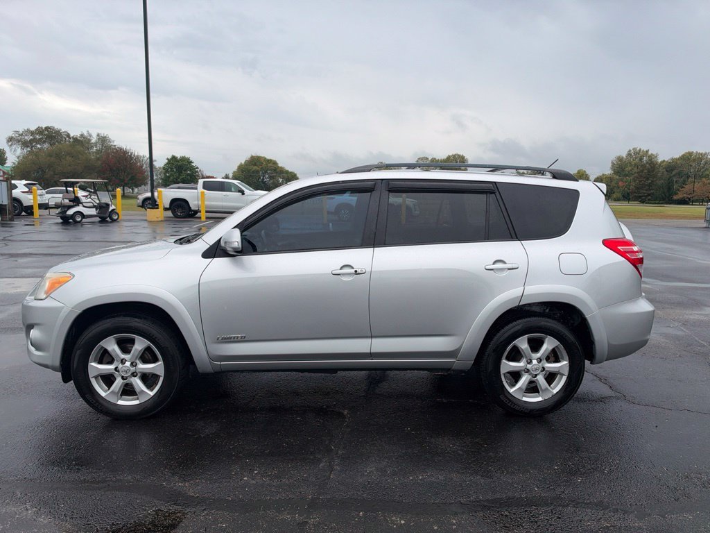 Used 2009 Silver Toyota Limited image 6