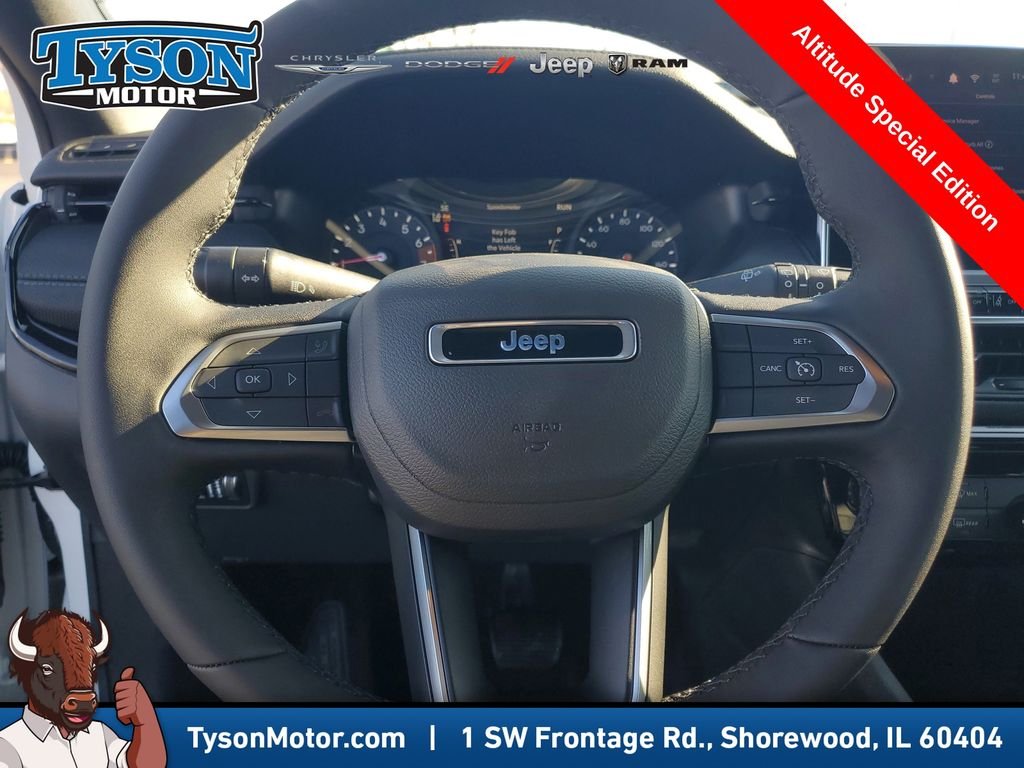 New 2026 Bright White Clearcoat Jeep Latitude image 20