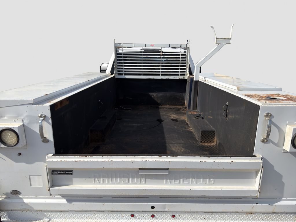 Used 2020 White Ford XL image 32