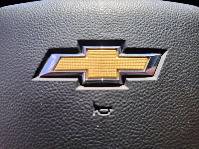 Used 2023 White Chevrolet LT image 31