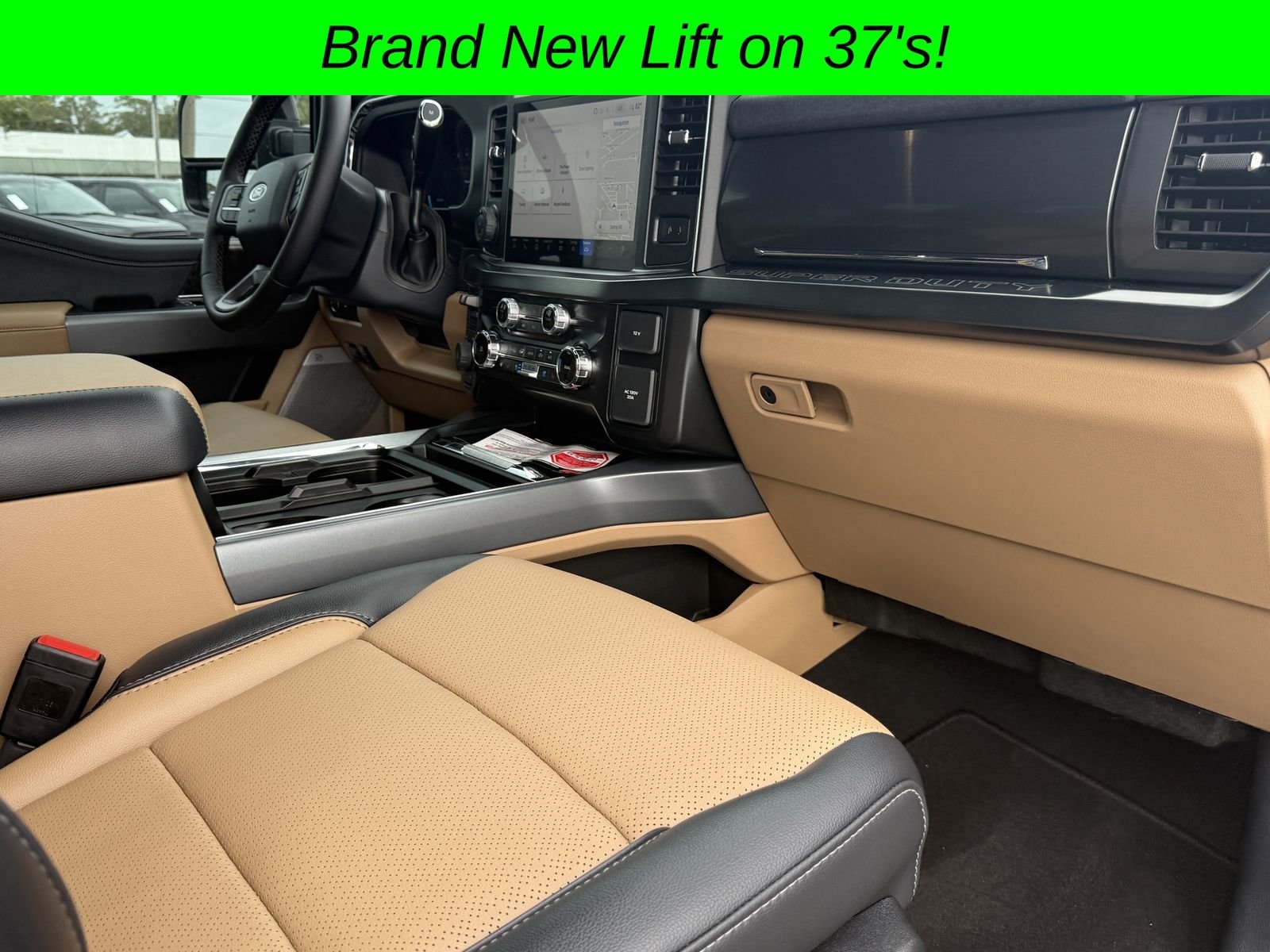 Used 2025 White Ford Lariat image 17