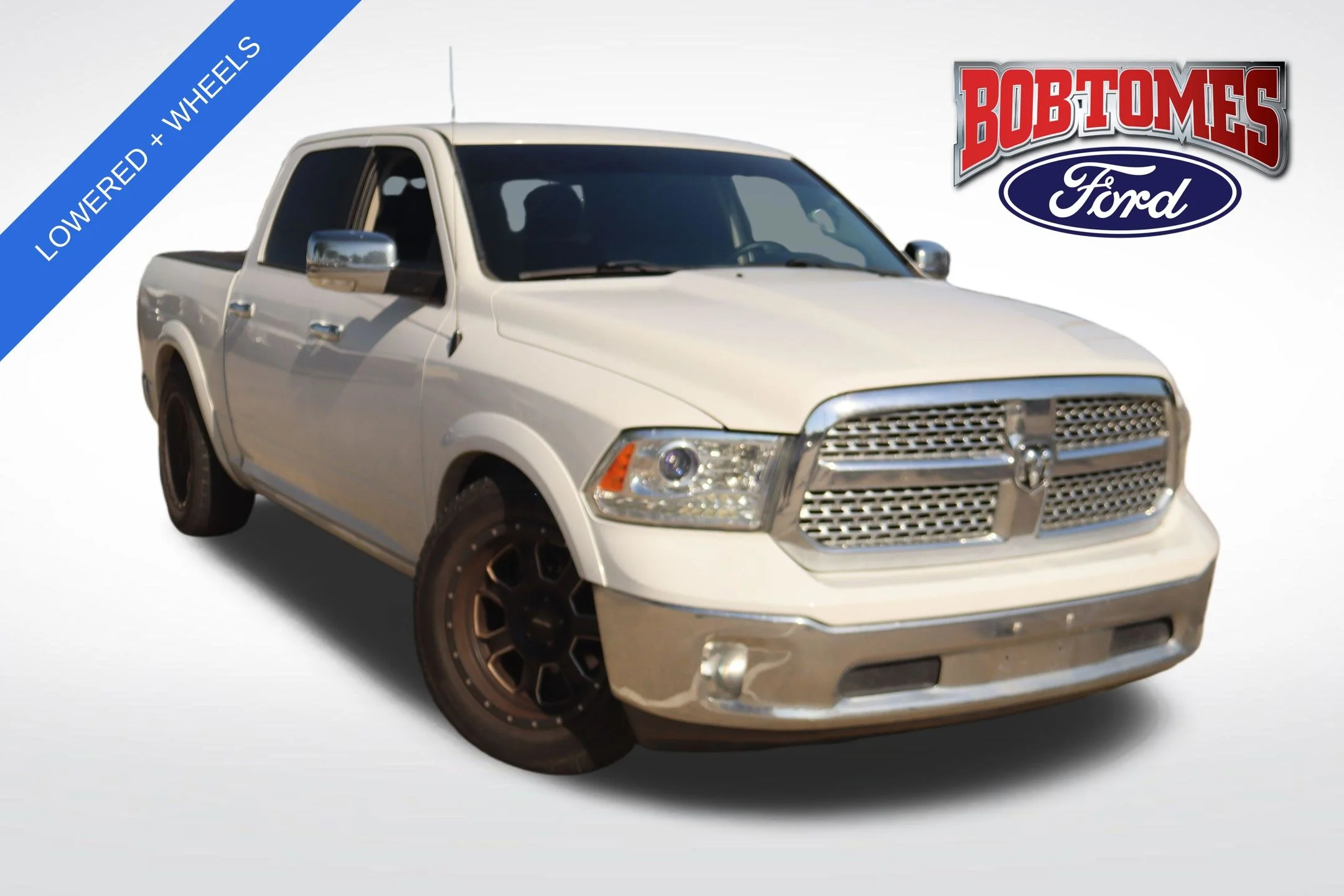 2017 RAM 1500 Laramie Crew Cab 5'7's photo