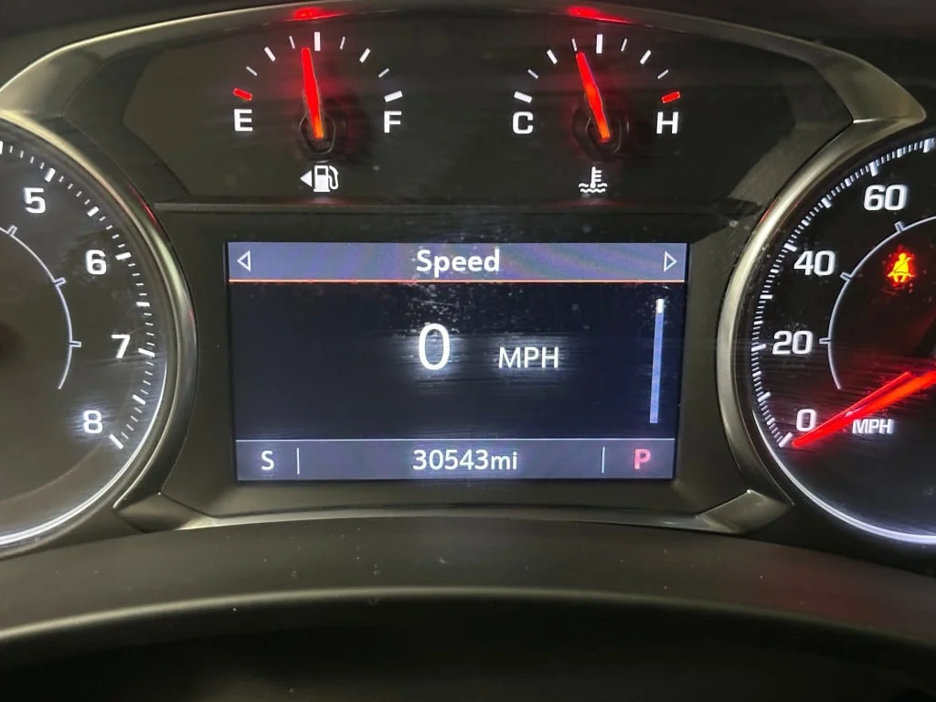 Used 2023 Summit White GMC SLT image 3