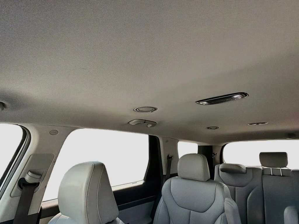 Used 2025 White Hyundai SEL image 23