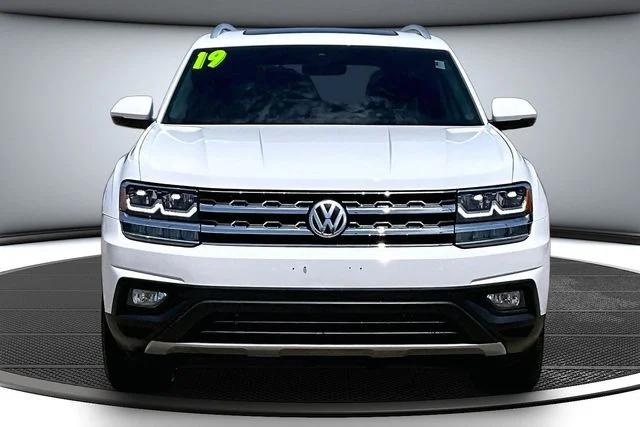 Used 2019 Volkswagen Atlas SE w/Tech with VIN 1V2UR2CA1KC547673 for sale in Kansas City