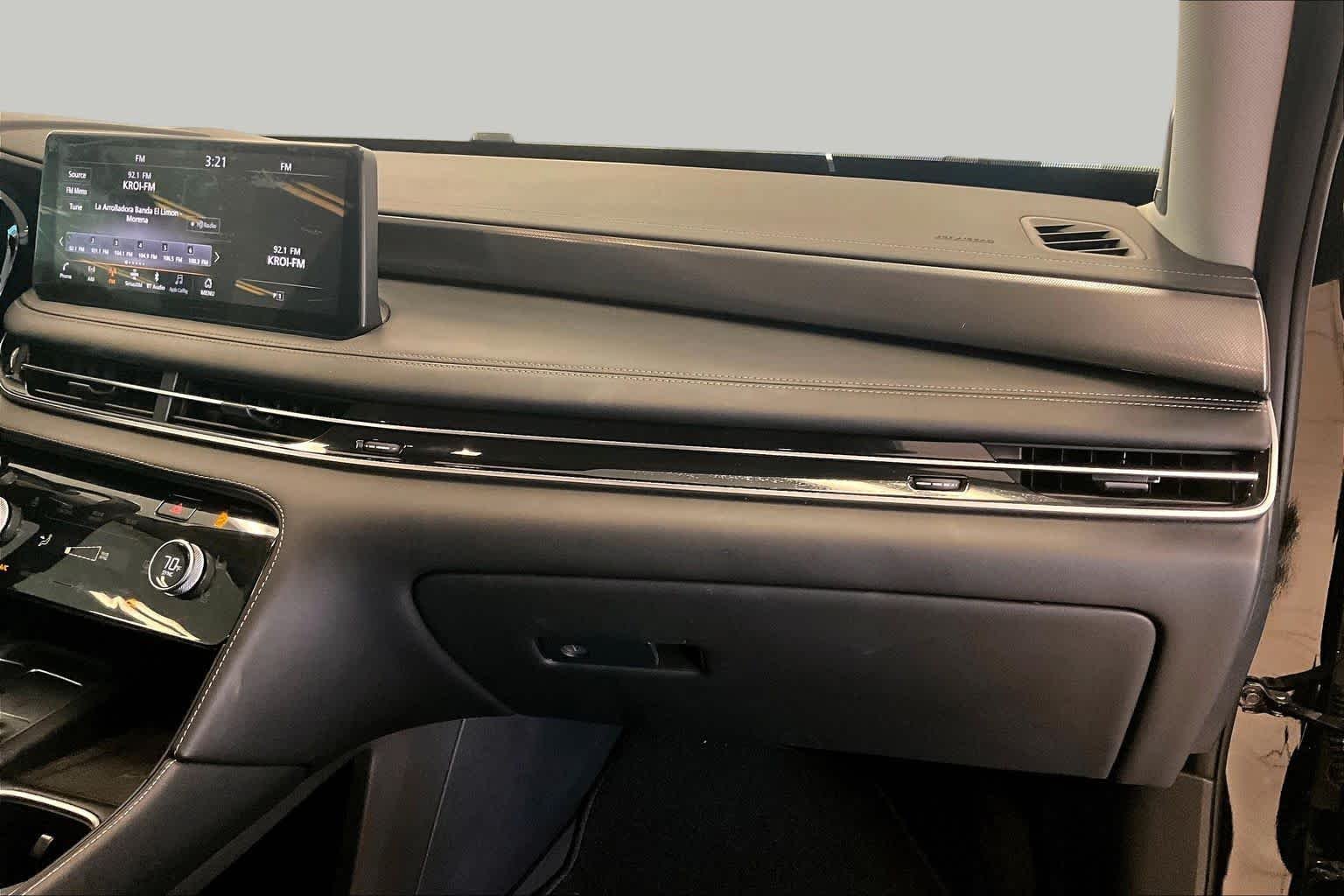 Used 2025 Mineral Black INFINITI LUXE image 16