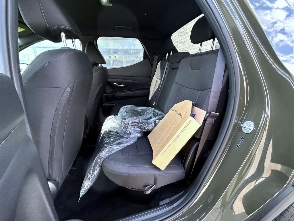 2025 Hyundai Santa Cruz SE - Photo 21