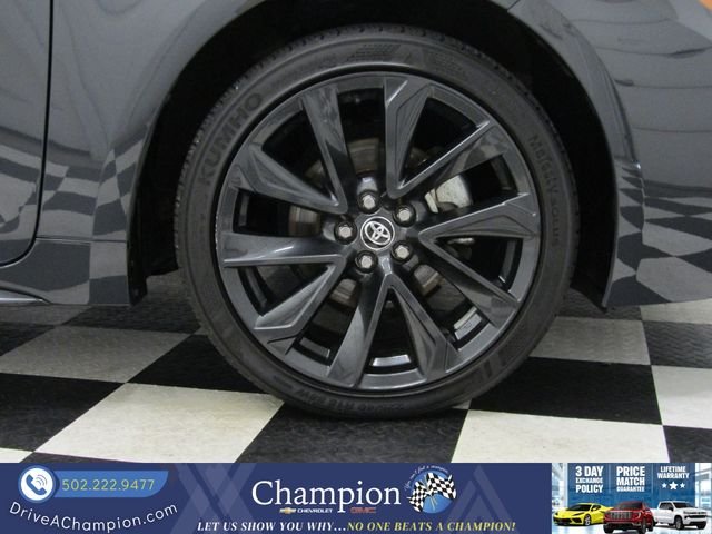 Used 2024  Toyota SE image 3