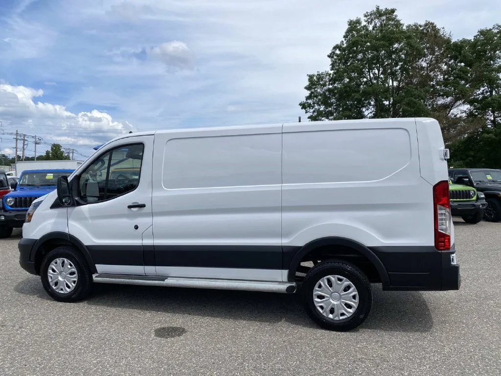 Used 2025 White Ford Base image 7
