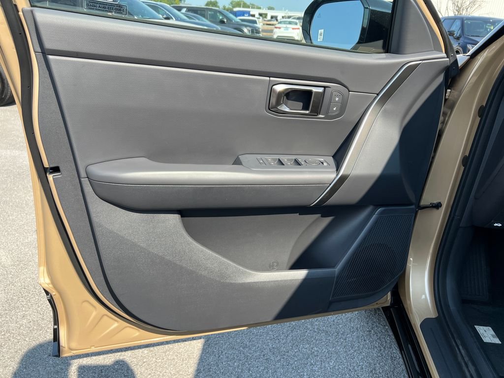 New 2027 Brown Kia X-Line S image 12