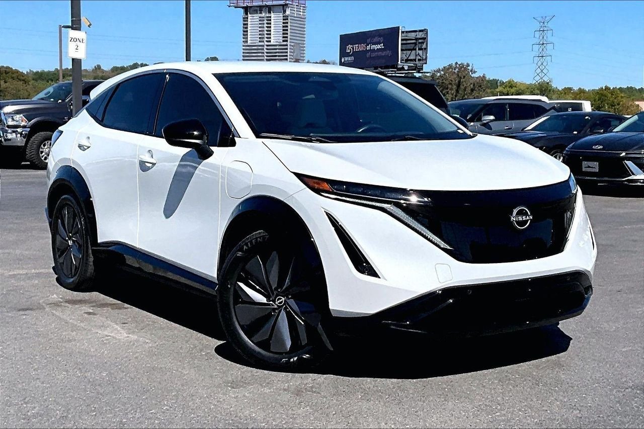 Used 2024 Everest White Pearl Tricoat Nissan ENGAGE image 36