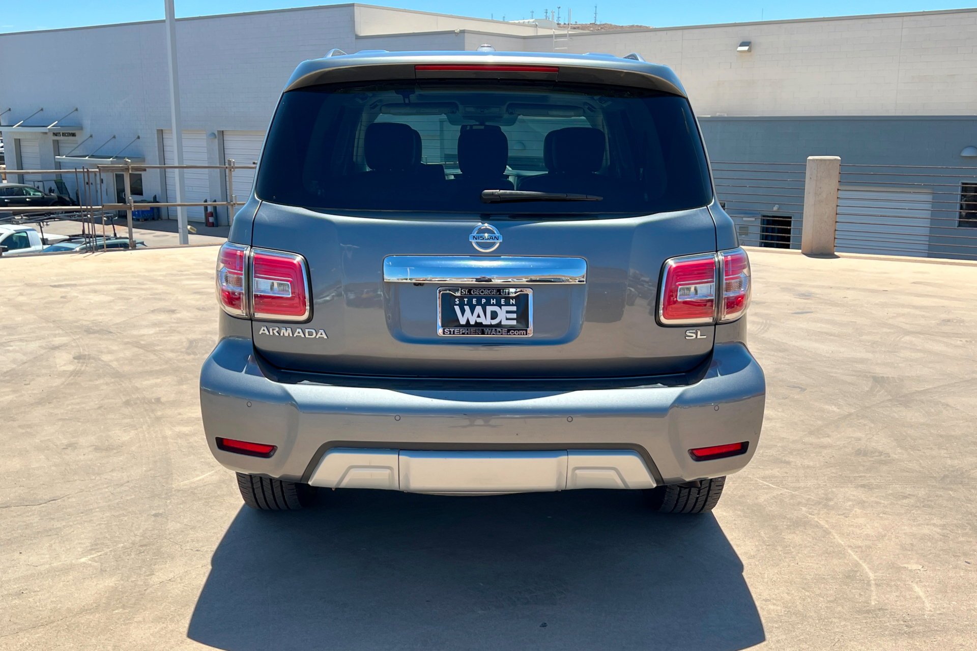 Used 2018 Gun Metallic Nissan SL image 5