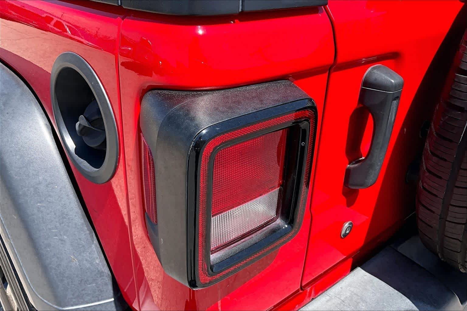 Used 2019 Firecracker Red Clearcoat Jeep Sport Altitude image 27