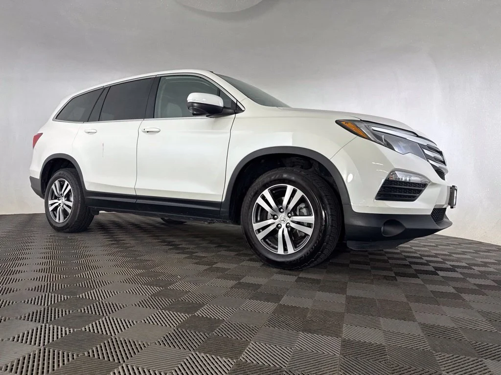 Used 2017 White Honda EX-L image 2