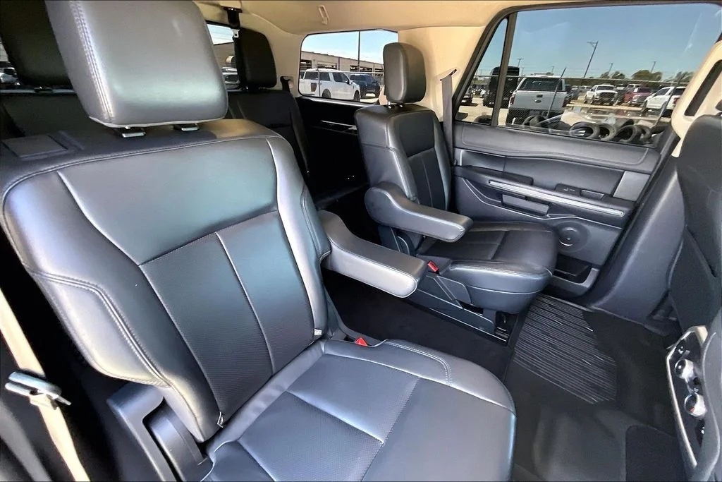 Used 2022 Silver Ford XLT image 22