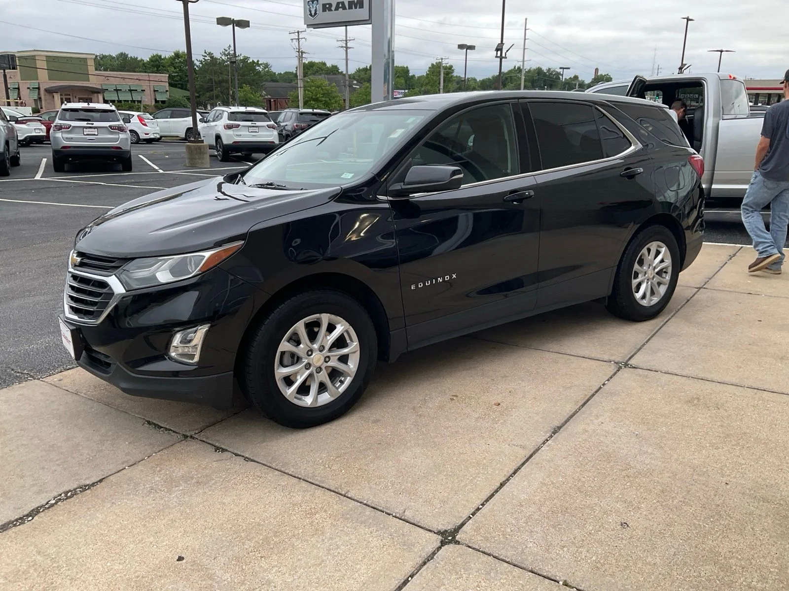 Used 2019 Chevrolet Equinox LT with VIN 3GNAXKEV8KL365331 for sale in Florissant, MO