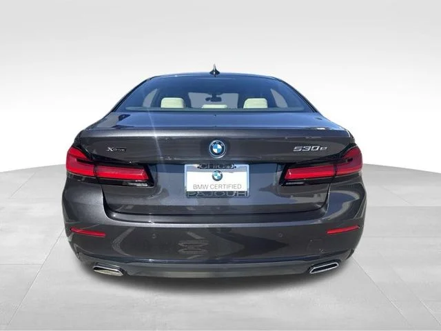 Used 2023 Gray BMW 530e iPerformance image 4