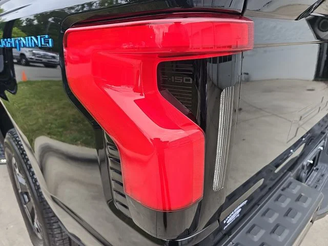 Used 2023 Black Ford XLT image 32