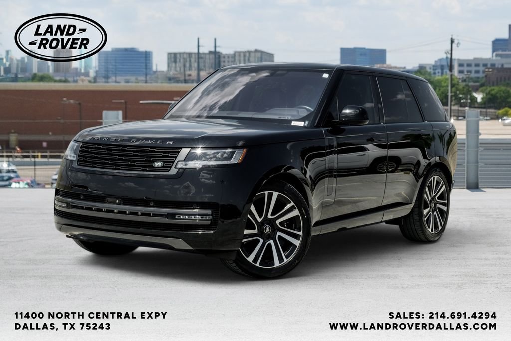 Used 2023 Santorini Black Metallic Land Rover SE image 1