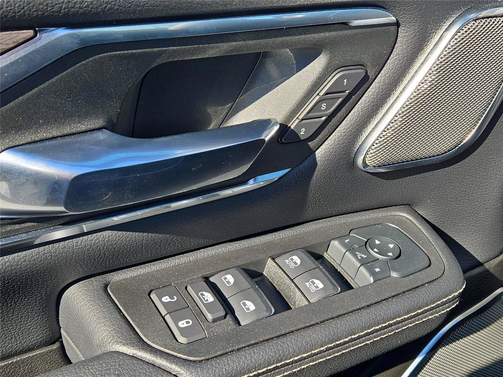 2026 RAM 1500 Laramie - Photo 14