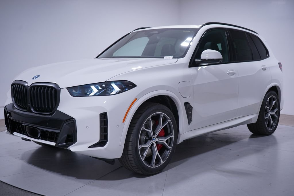 New 2026 Alpine White BMW xDrive50e image 1