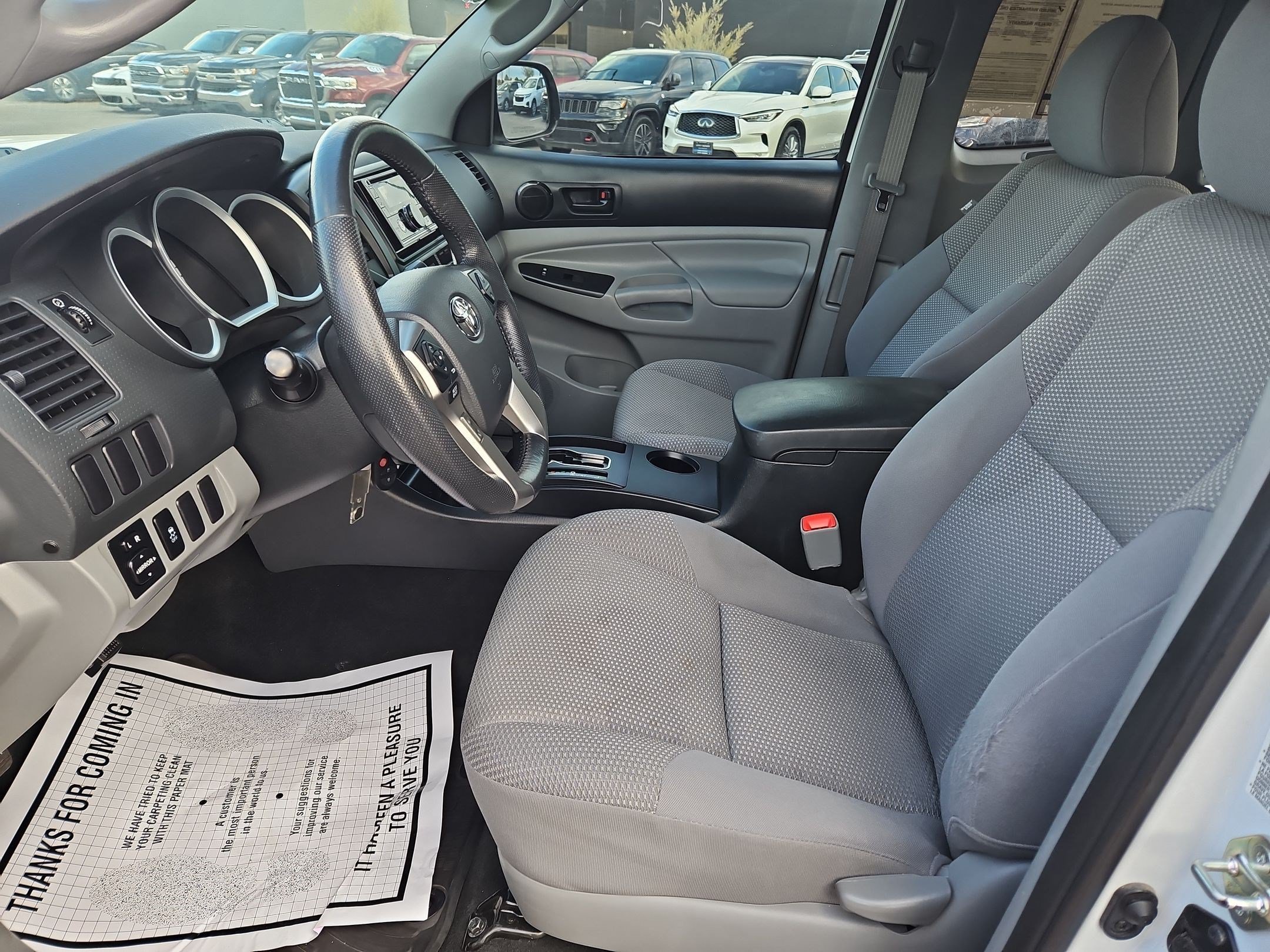 Used 2015 White Toyota BASE image 22