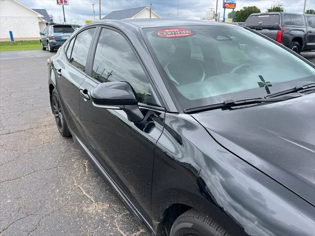 2025 Toyota Camry SE - Photo 12
