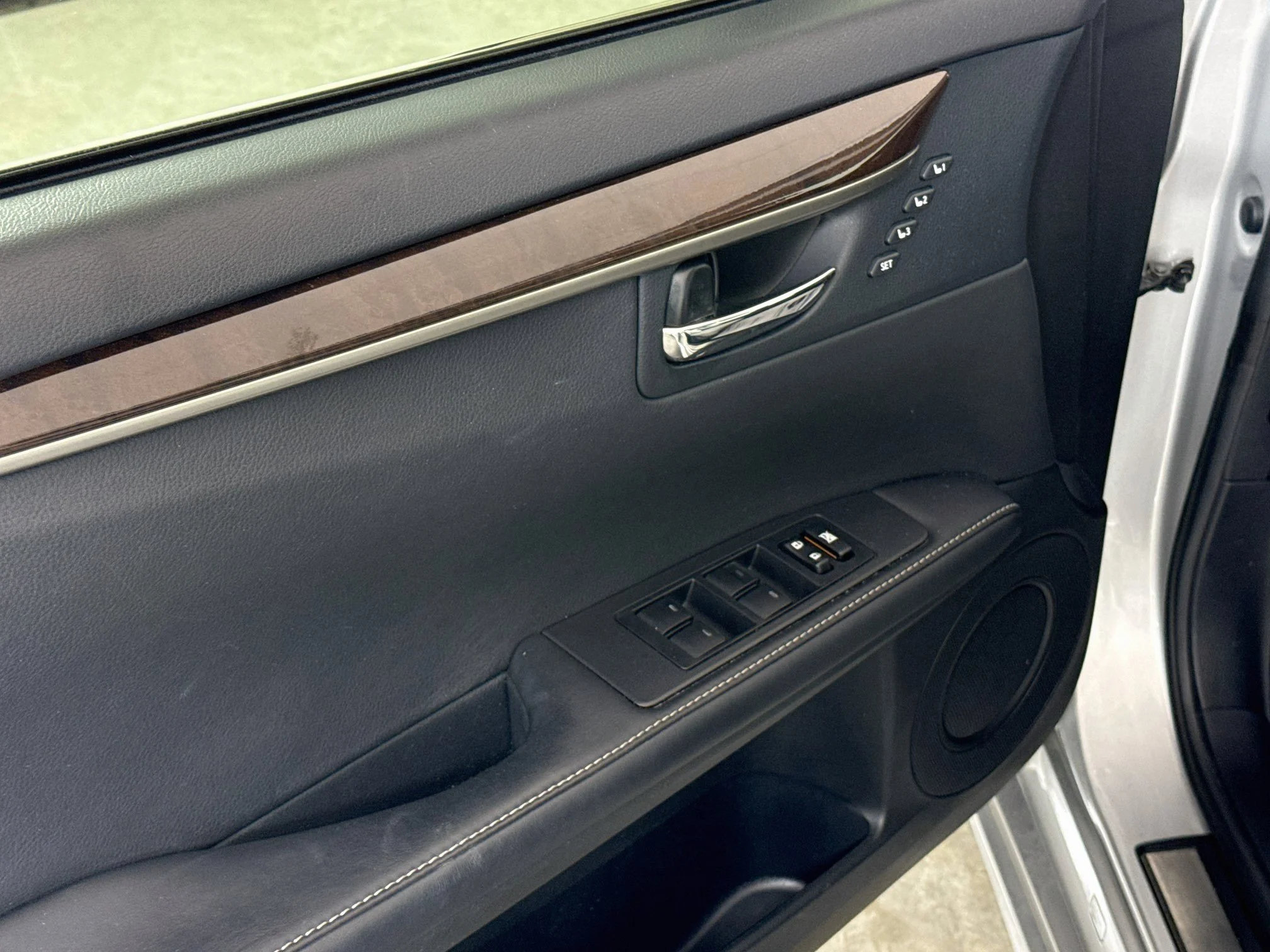 Used 2015 Silver Lining Metallic Lexus 350 image 20