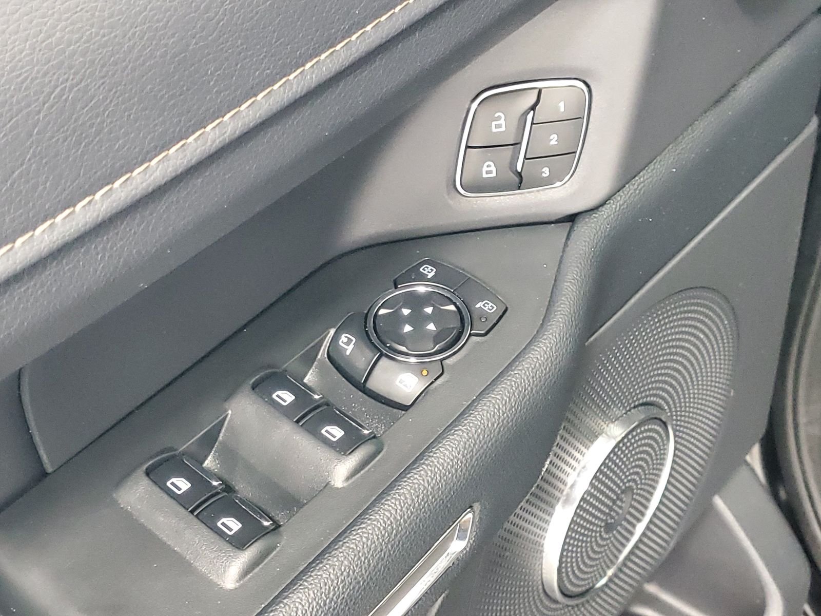 Used 2024 Black Ford XLT image 9