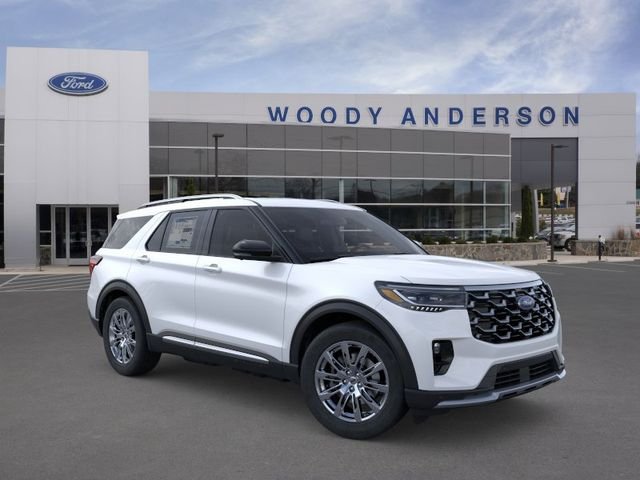 New 2026 Star White Metallic Tri-Coat Ford Platinum image 7