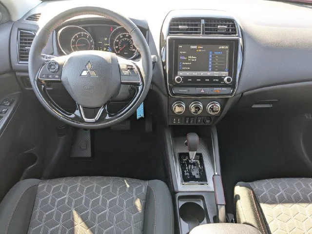 Used 2025 Red Mitsubishi 2.0 LE image 16