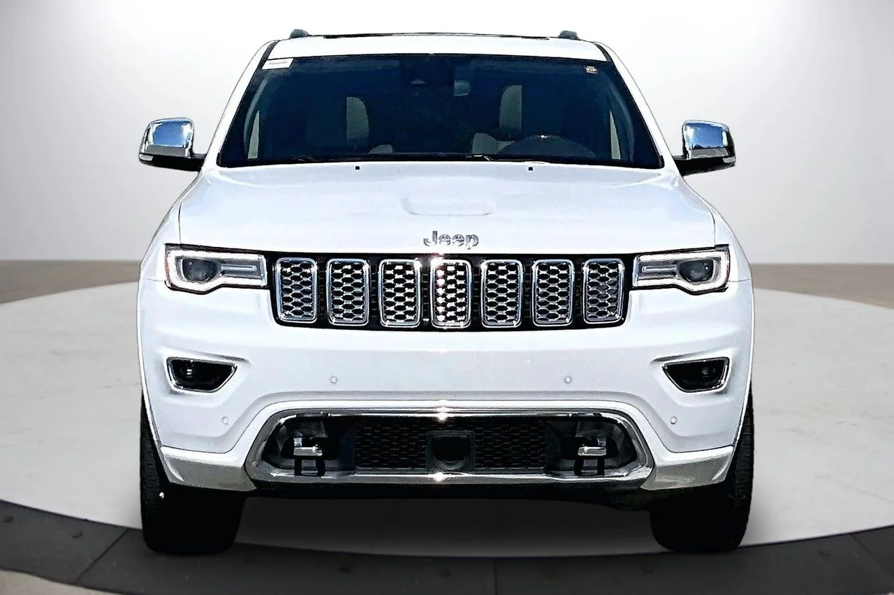 Used 2018 White Jeep Overland image 3