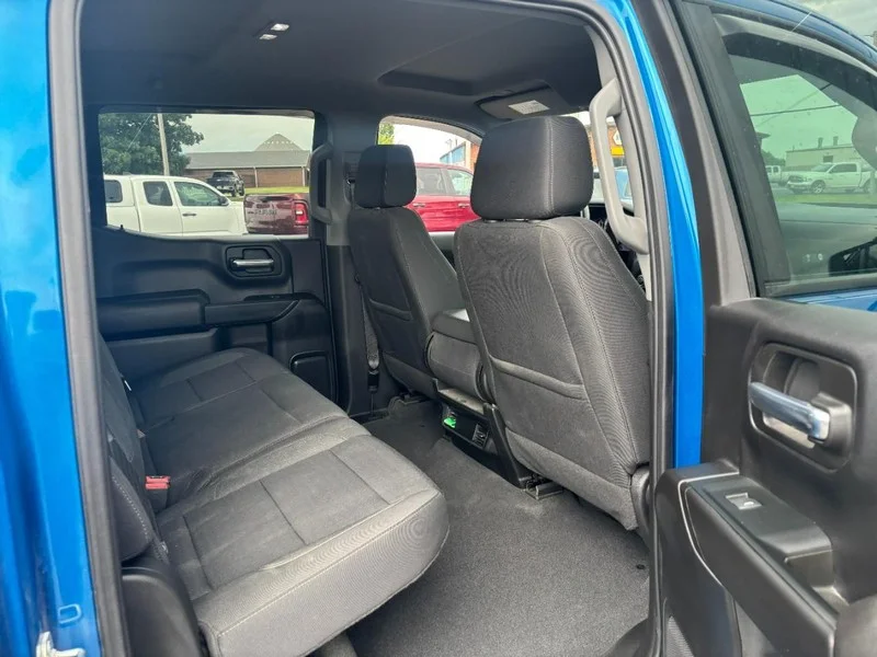 Used 2023 Glacier Blue Metallic Chevrolet Custom image 12