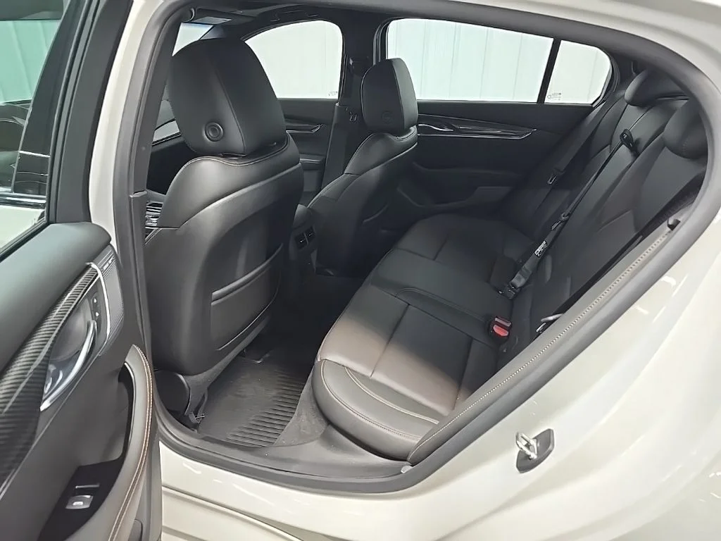 Used 2023 White Cadillac V-Series image 34